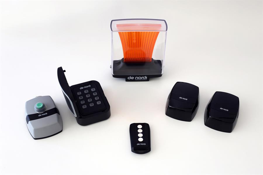 Pulsantiera interna, tastiera radio WI FI a due canali, lampeggiatore LED a parete, trasmettitore quadricanale, fotocellula a parete